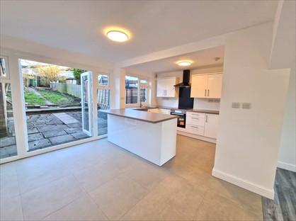 3 Bed Terraced House, Exe Croft, B31