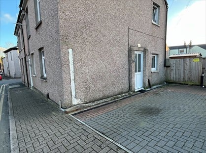 1 Bed Flat, Russell Street, NP44