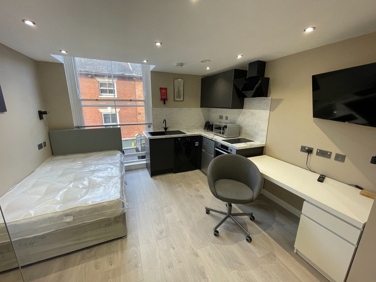 Additional image 3 of Studio Flat, Broad Street, NG1, N1 7GU