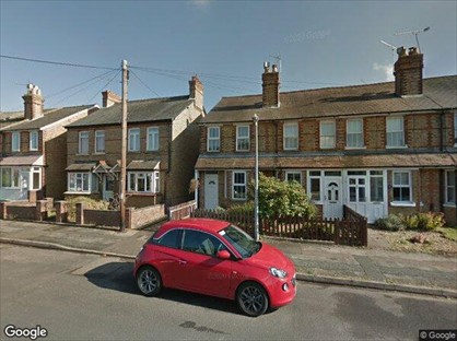 2 Bed Semi-Detached House, Cramptons Road, TN14