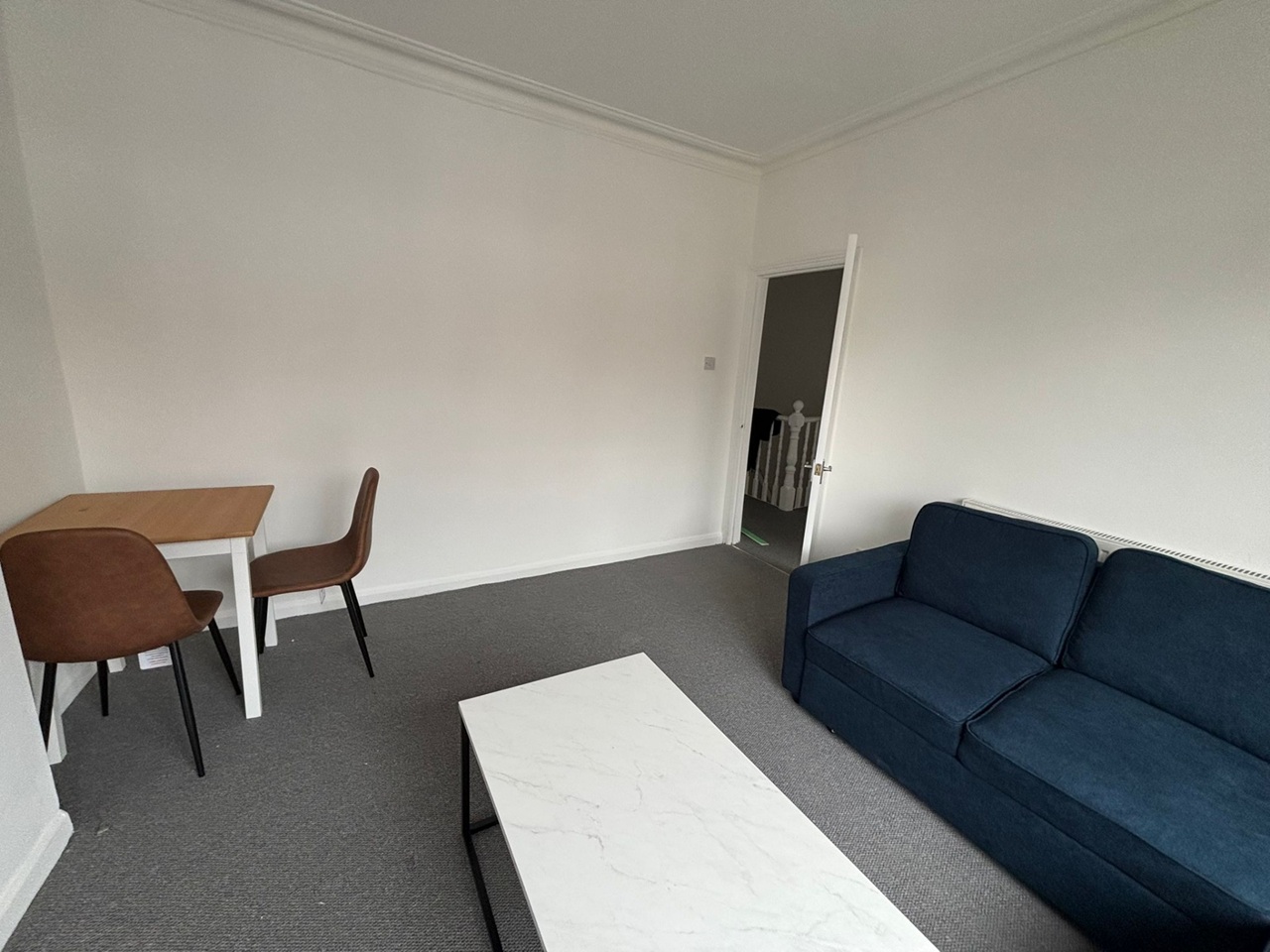 London - 2 Bed Flat, Radbourne Road, SW12 - To Rent Now for £1,995.00 p/m