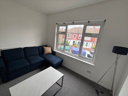 2 Bed Flat, Radbourne Road, SW12