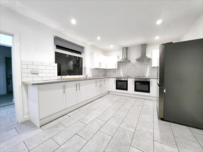 6 Bed Semi-Detached House, Middlesbrough, TS1