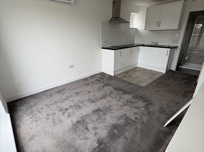 Studio Flat, Church Street, ME3