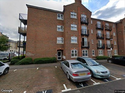 Room in a Shared Flat, Summers House, HP21