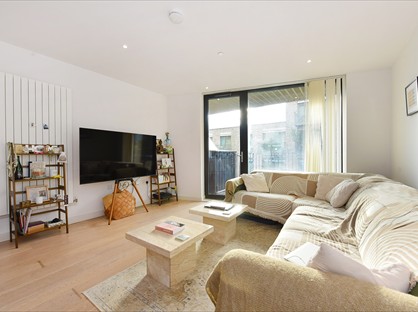 1 Bed Flat, Mercier Court, E16