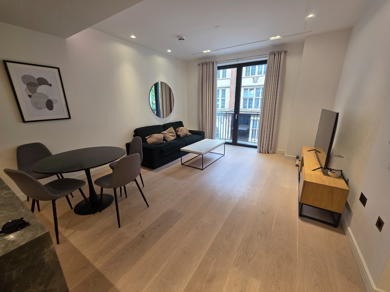 2 Bed Flat, Portugal St, WC2A
