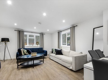 2 Bed Flat, Teignmouth Road, TQ1