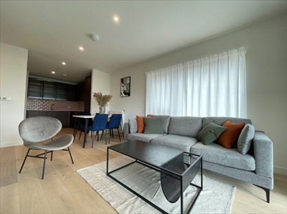 2 Bed Flat, Royal Crest Avenue, E16