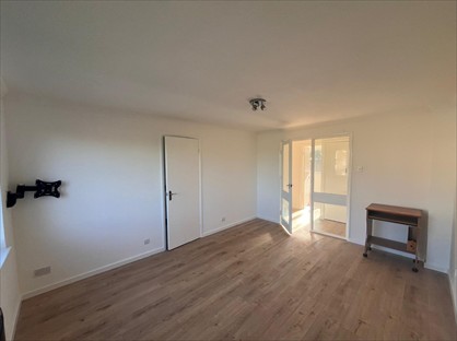 1 Bed Flat, Coleridge Way, BR6