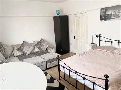 Room in a Shared Flat, Portland Road, BN3