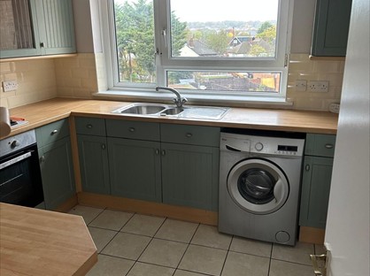 2 Bed Flat, Turpin Avenue, RM5