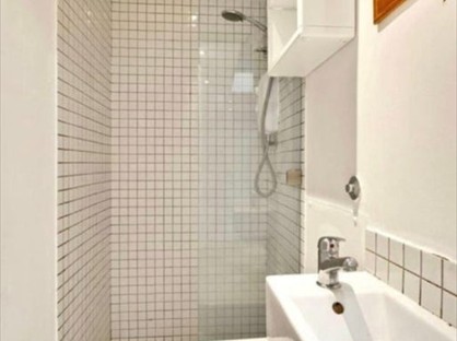 Studio Flat, Princes Road, KT13