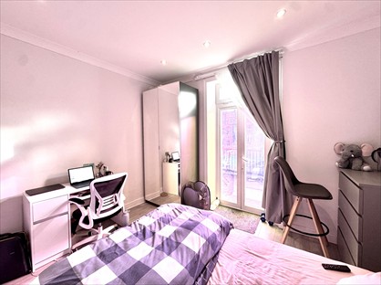 Room in a Shared Flat, West Kensington, W14