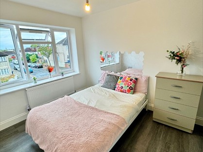 Room in a Shared House, Castle Road, UB5