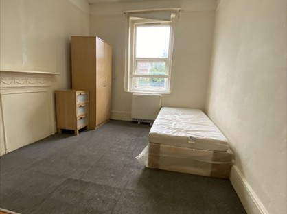 Room in a Shared House, Beech House Road, CR0