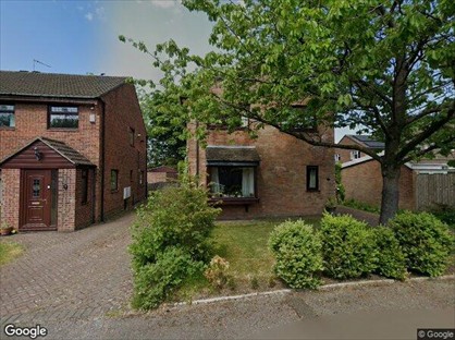 4 Bed Semi-Detached House, Longfield Avenue, SK8