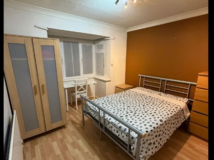 Room in a Shared House, Morley Road, SM3