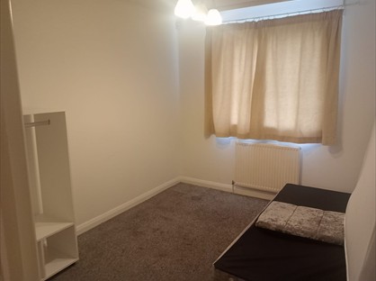 Room in a Shared Flat, South Street, RM1