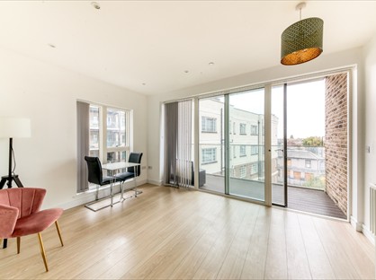 Room in a Shared Flat, Maraschino Apartments, CR0