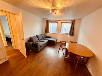 2 Bed Flat, Coxfield, EH11