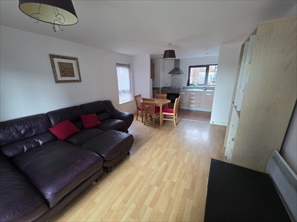 2 Bed Flat, Bouverie Court, LS9