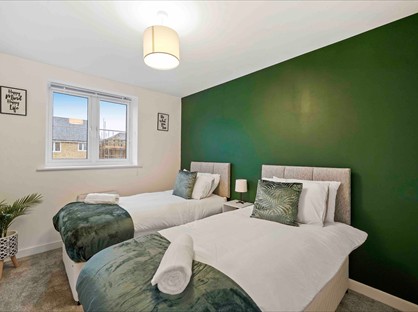 2 Bed Flat, Underwood Close, PE3