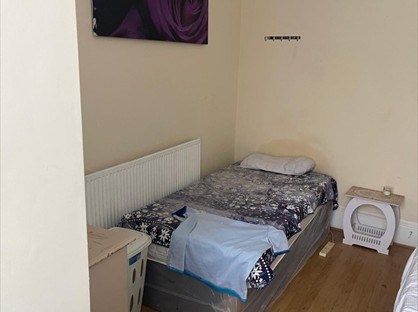 Room in a Shared Flat, Hainault Road, E11