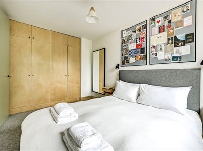 2 Bed Terraced House, Cooks Road, SE17