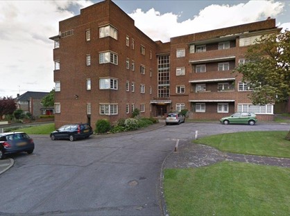 2 Bed Flat, Dorchester Court, SE24