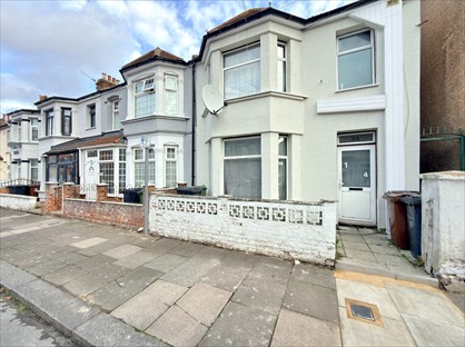 1 Bed Flat, Harpour Road, IG11