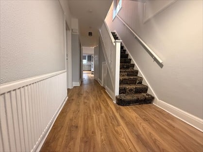 5 Bed Semi-Detached House, Sunningdale Road, SM1