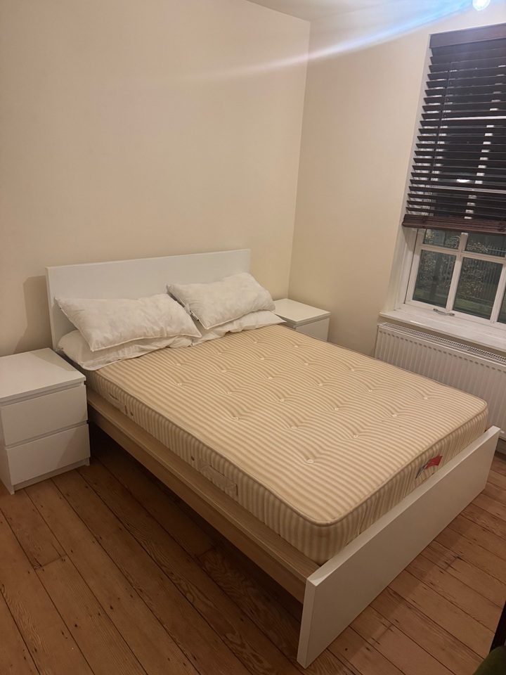 Room in a Shared Flat, Edward Bond House, WC1H, N1 7GU