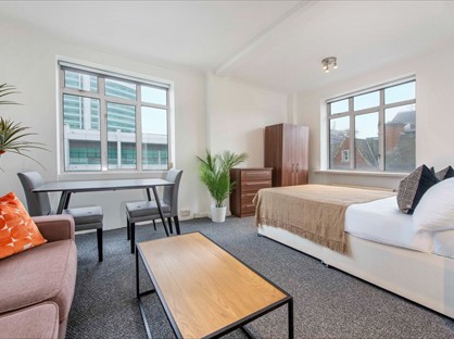 Studio Flat, Warren Court, NW1