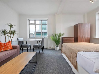 Studio Flat, Warren Court, NW1