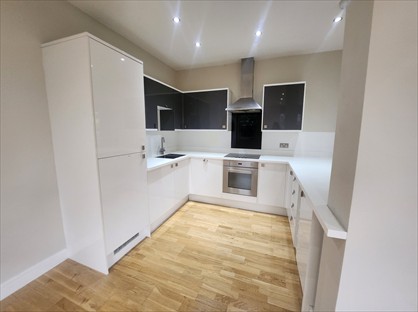 2 Bed Flat, Furlong Road, SL8