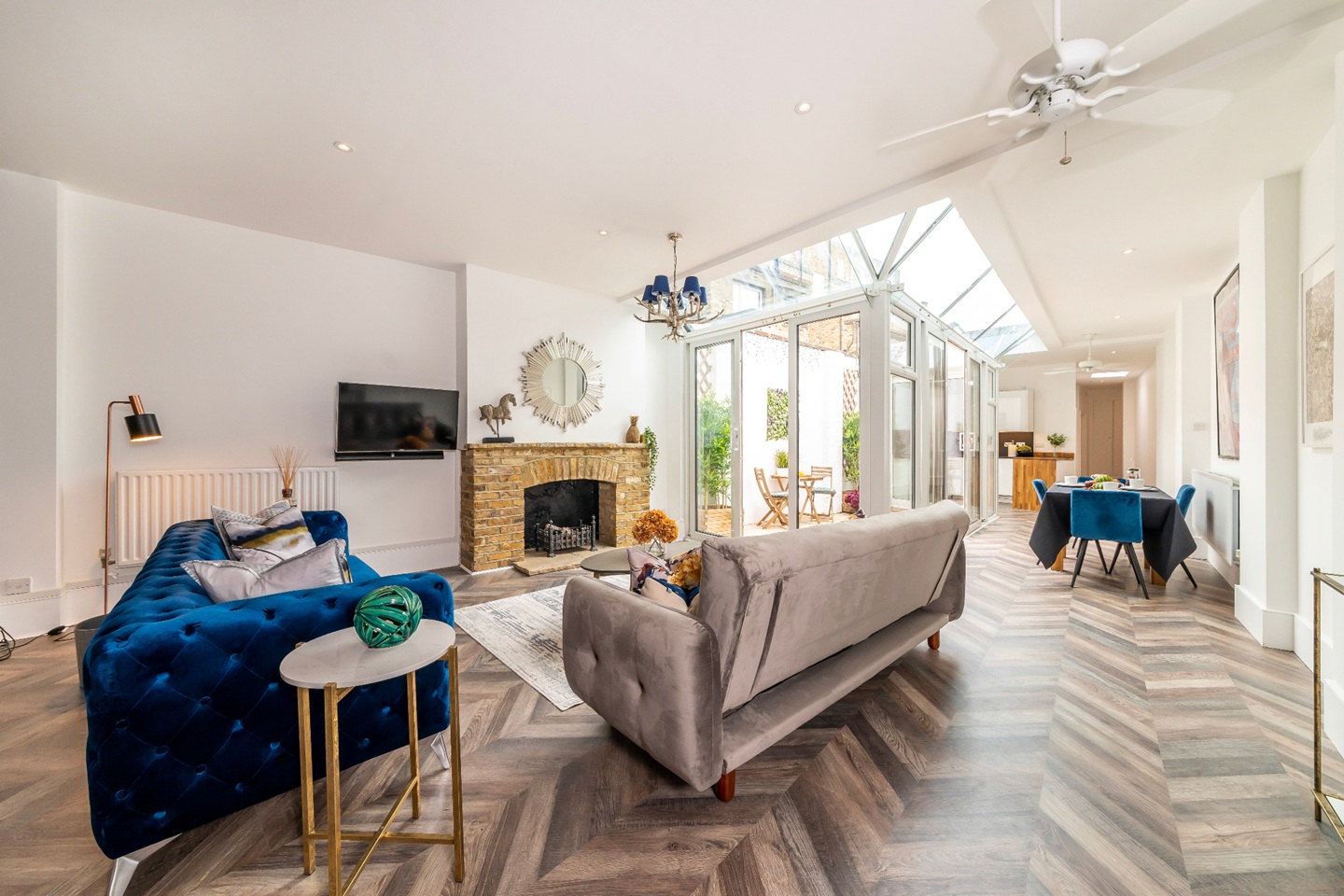 2 Bed Terraced House, Kramer Mews, SW5