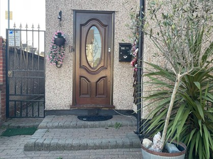 4 Bed Semi-Detached House, Dagenham Road, RM7