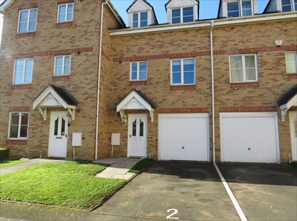 4 Bed Semi-Detached House, Waterside Court, B69