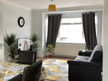 3 Bed Terraced House, Western Avenue, RM10