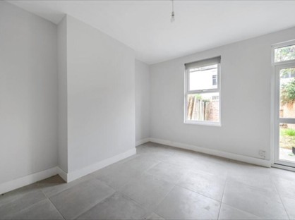 4 Bed Semi-Detached House, Willow Vale, W12