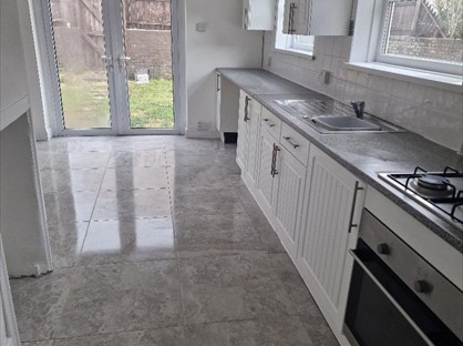 3 Bed Semi-Detached House, Green Meadow, NP22