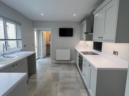 3 Bed Terraced House, Vivian Terrace, SA12