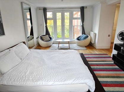 Room in a Shared Flat, London Road, TW8