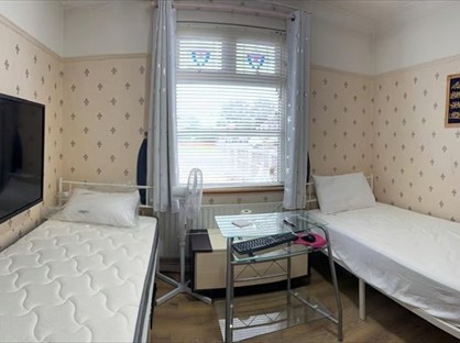 Room in a Shared House, Waldegrave Road, RM8
