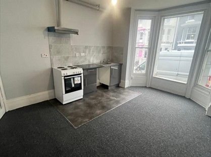 2 Bed Flat, Cambridge Gardens, TN34