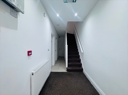 6 Bed Semi-Detached House, Uxbridge Road, UB1