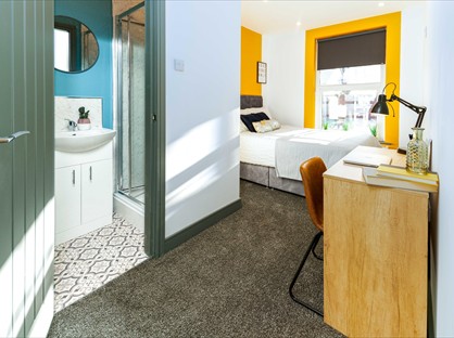 Room in a Shared House, Parrin Lane, M30