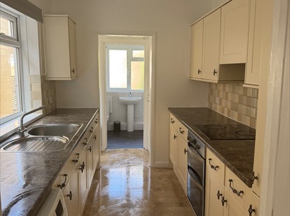 4 Bed Terraced House, Brougham Hayes, BA2