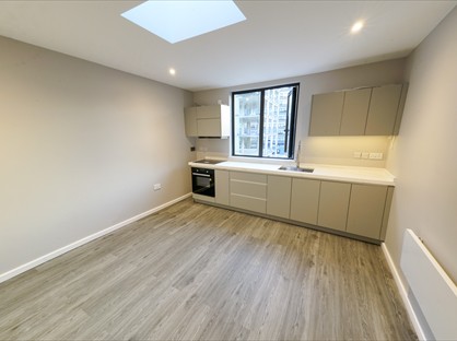 Studio Flat, Romney Place, ME15